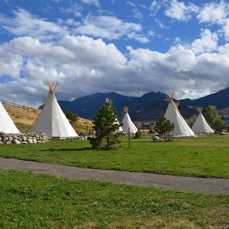 Dreamcatcher Tipi Hotel Gardiner Eksteriør bilde