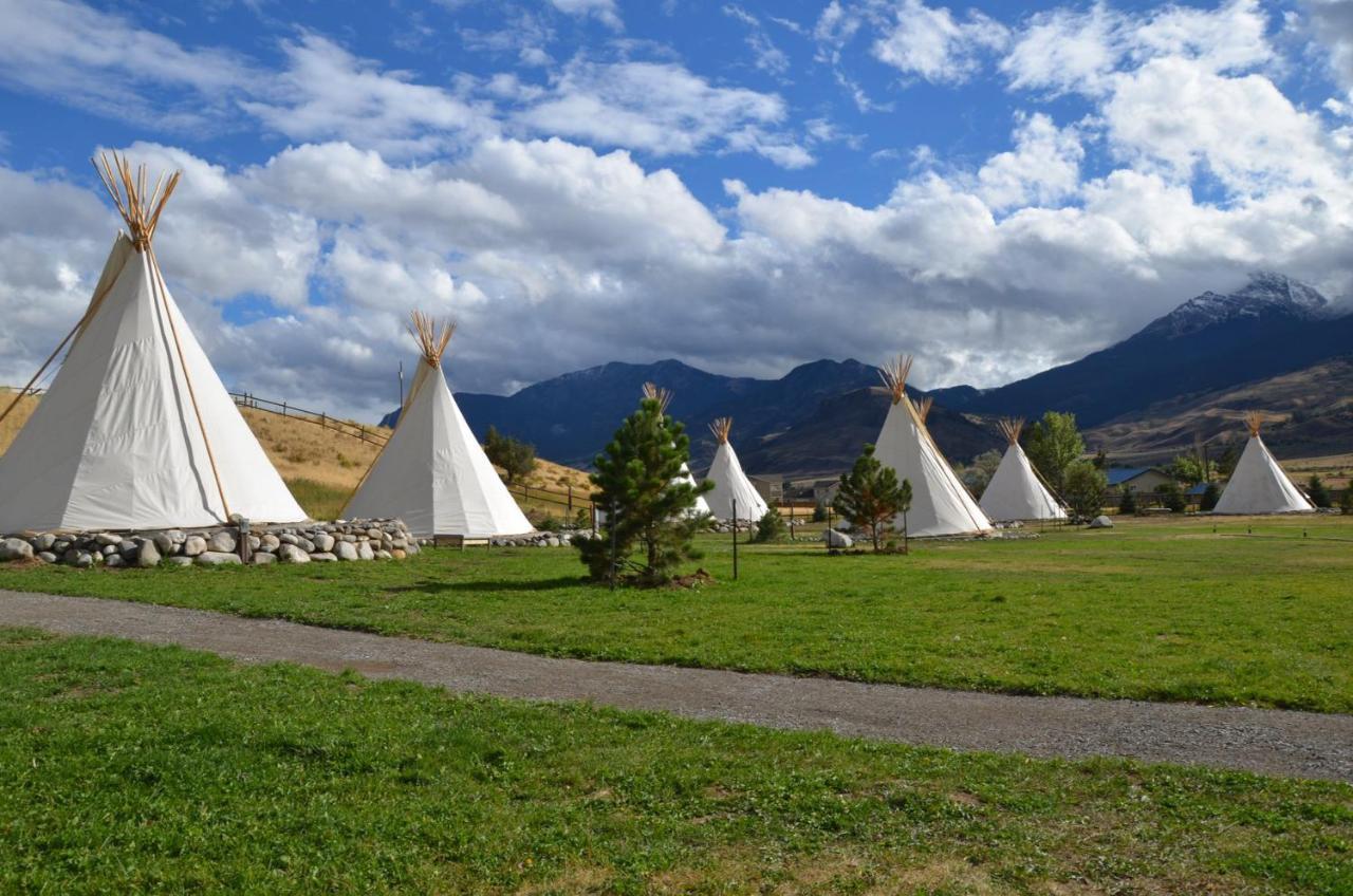 Dreamcatcher Tipi Hotel Gardiner Eksteriør bilde