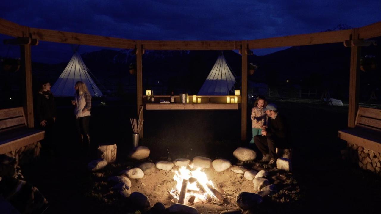 Dreamcatcher Tipi Hotel Gardiner Eksteriør bilde